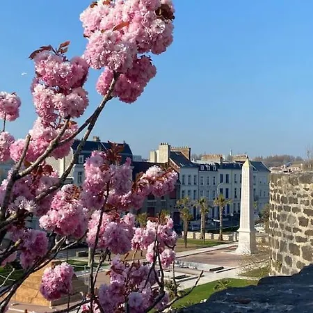 Proche Des Remparts *